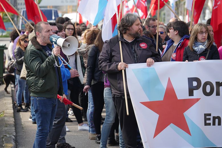 16-04-05 Folga Centros Chamadas Vigo 004.JPG